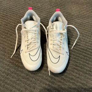 Nike women’s lacrosse cleats